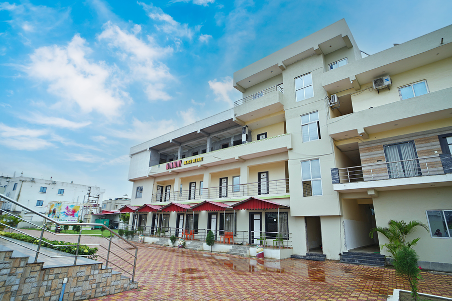 holiday beach resort mandarmani