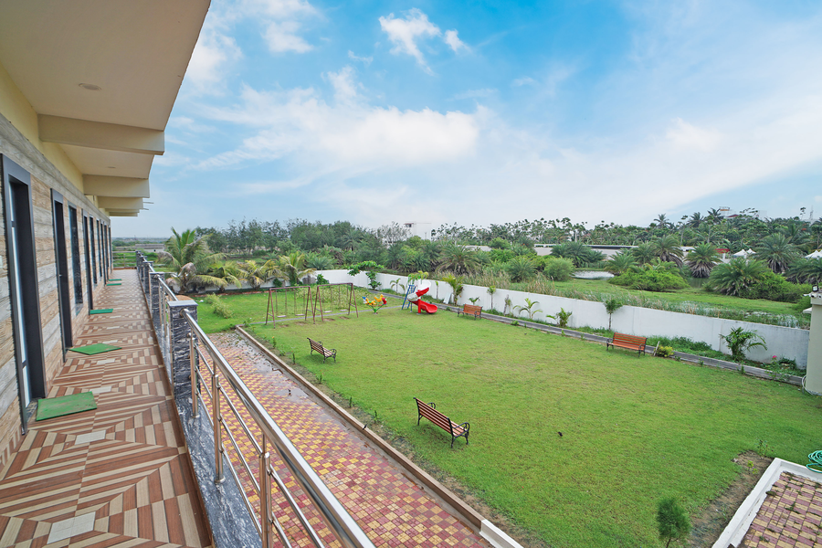 holiday beach resort mandarmani