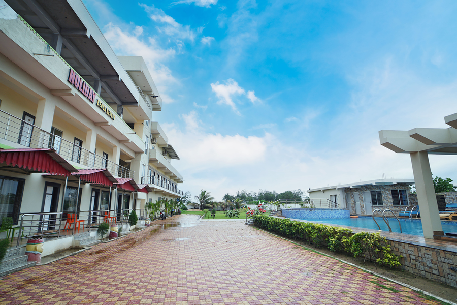 holiday beach resort mandarmani