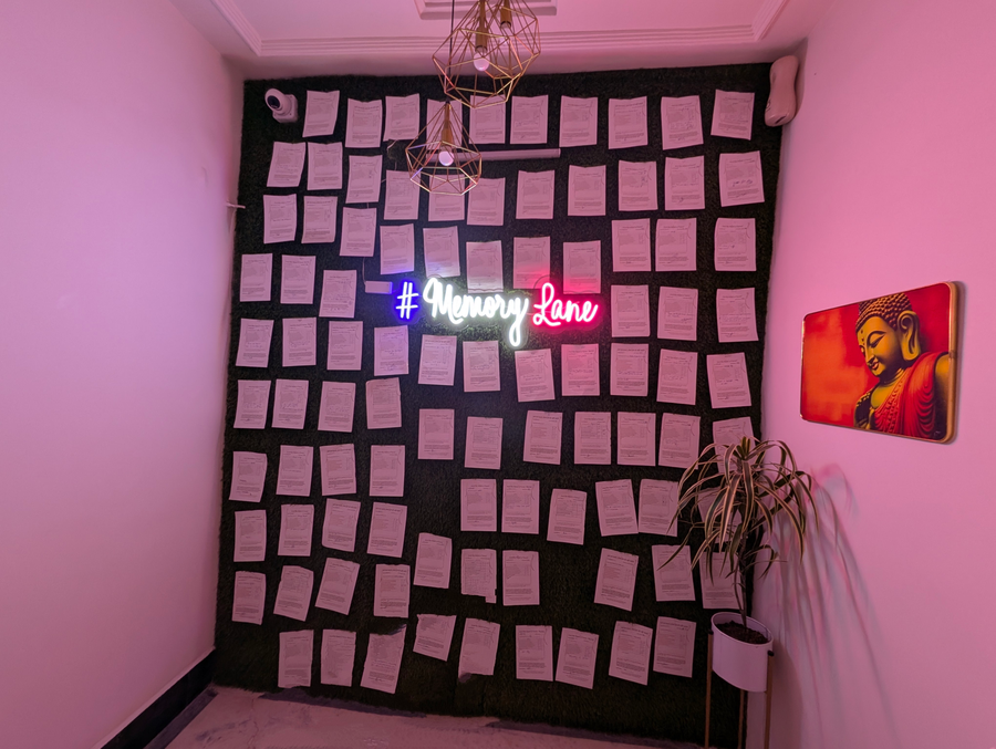 The Vibs International,Damoh,3 star