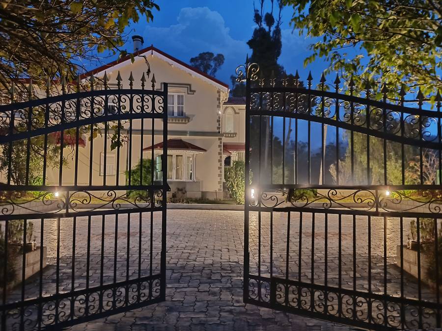 The Humming Bird A Stay Chapter,Near Botanical Garden,3 star