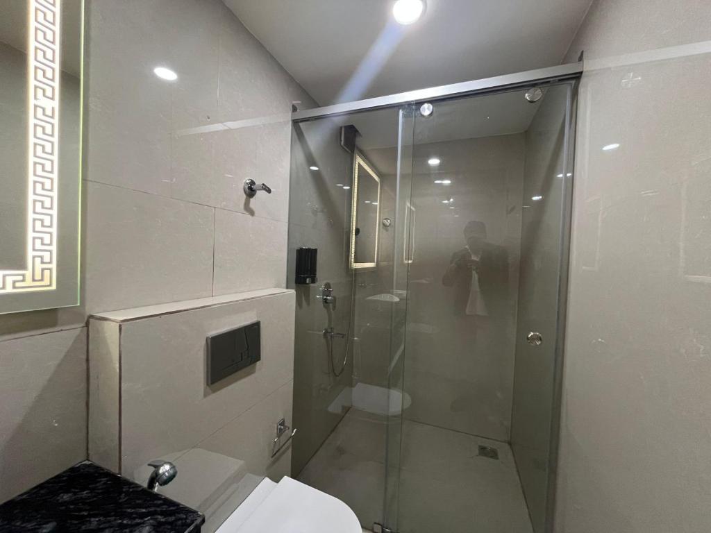 foxoso venue delhi airport