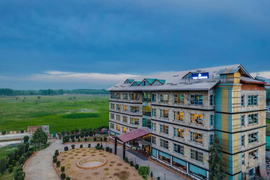 The Countryside Resort,Lasjan Bypass,4 star