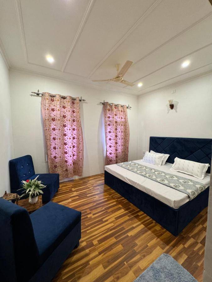 Shesh Bagh Boutique Homestay,Shalimar Bagh,3 star