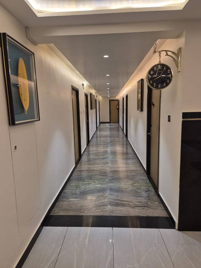 Shreyas Grand Luxury Rooms,Gulzarpet,3 star