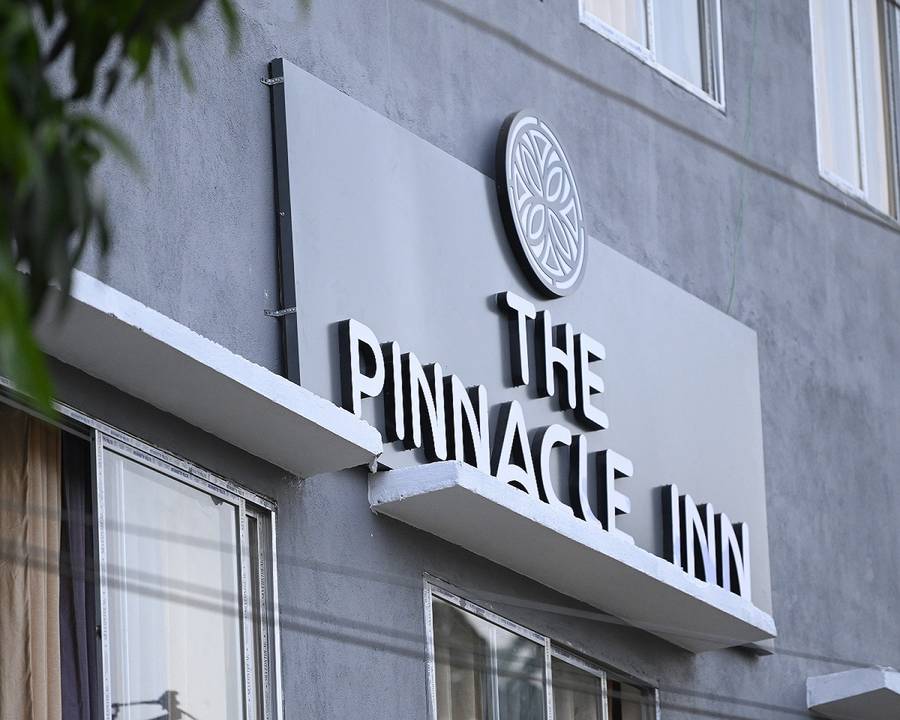the pinnacle inn