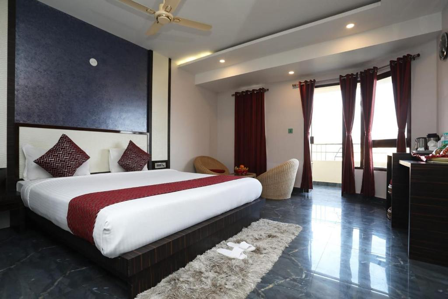 swimming sea facing hotel