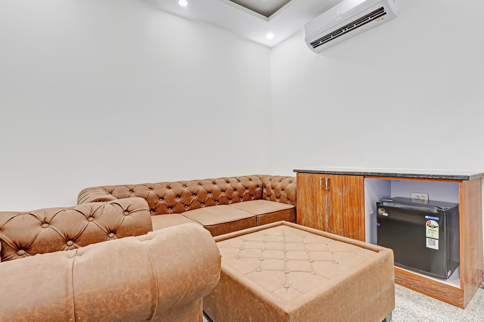 super townhouse sector 62 gurgaon near world mark