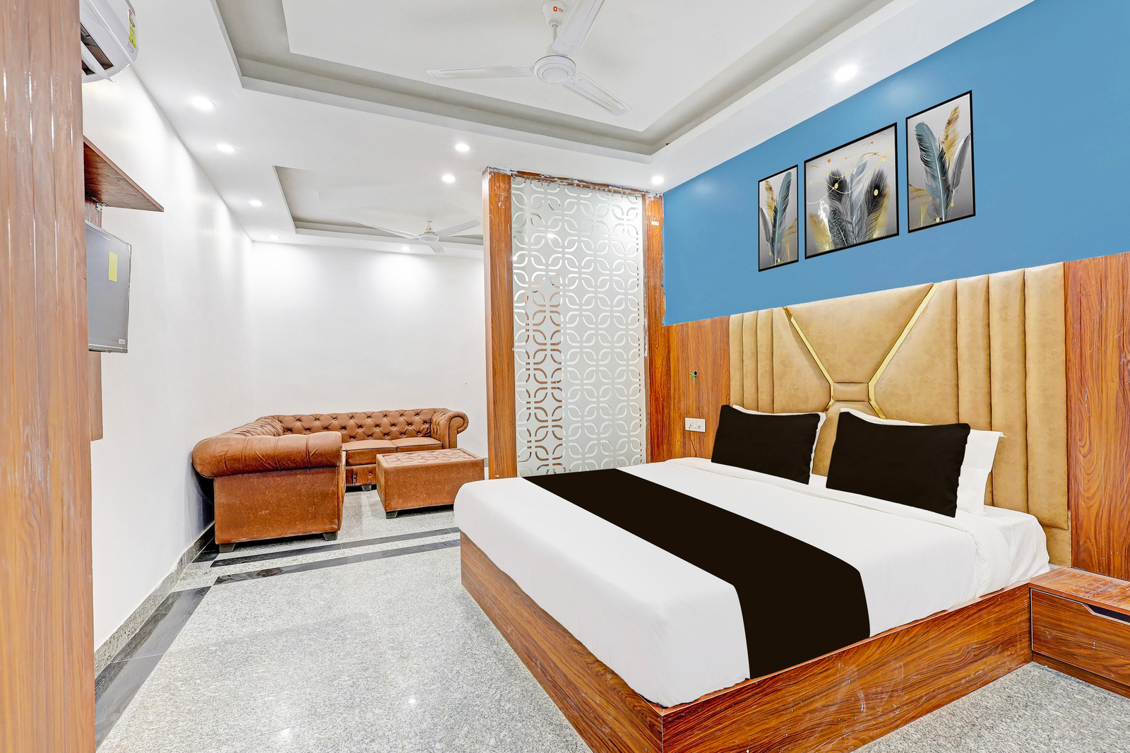 super townhouse sector 62 gurgaon near world mark