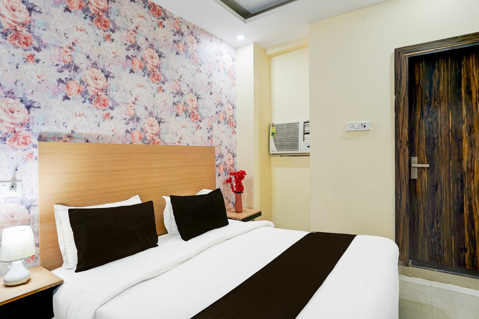 hotel o civil lines prayagraj formerly elite inn