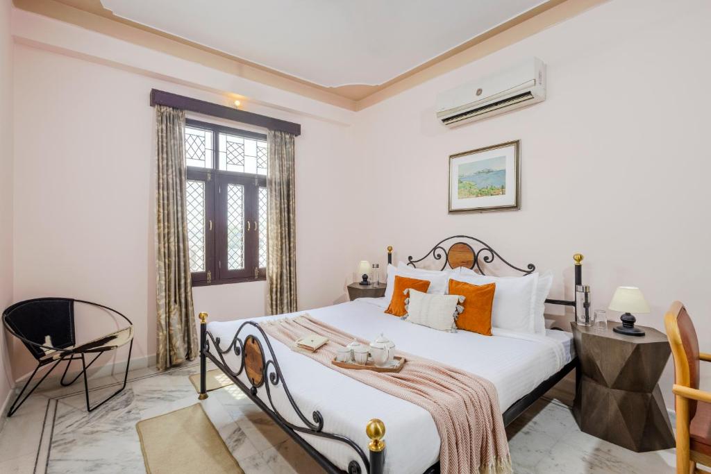 alaya stays 2 bhk with garden and outdoor area abhimanyu mansion topaz