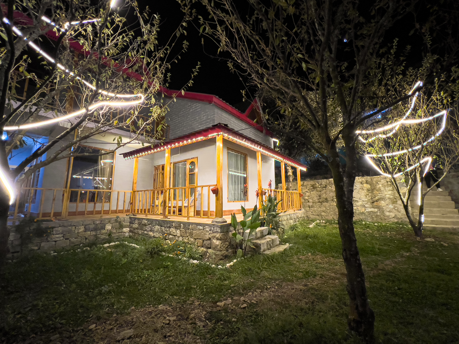 Boho Grove Cafe And Stay,,2 star