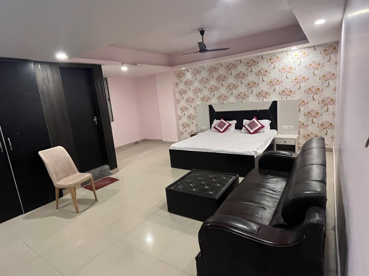 raj mahal rooms and banquet hall