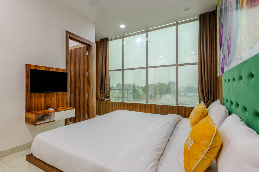 hotel brij royal heritage vrindavan