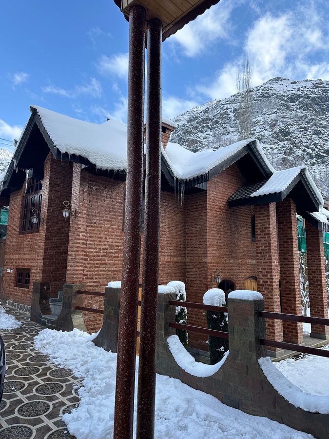 The Oak Retreat,Harwan,3 star