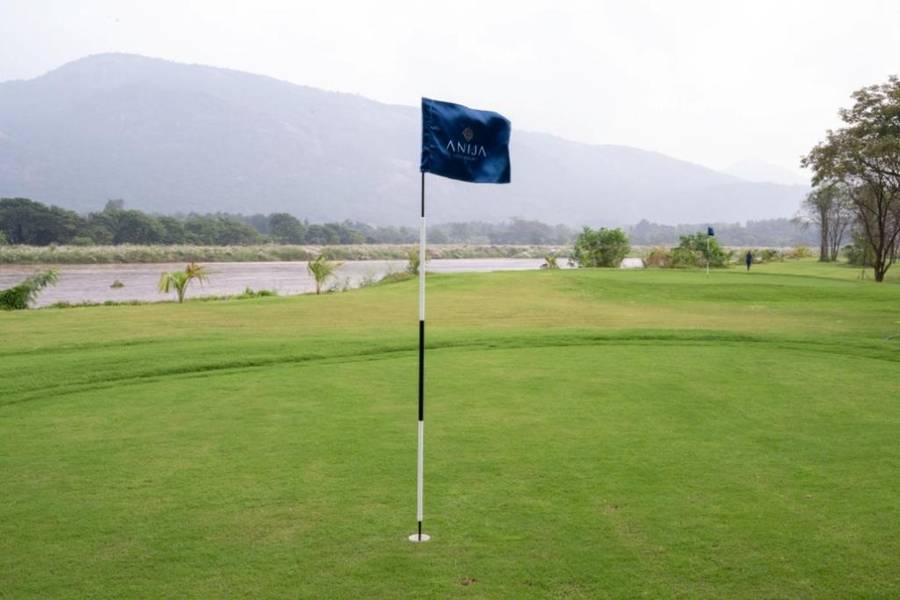 Anija Golf Resort,,3 star