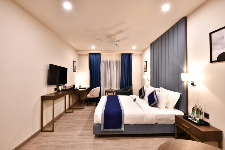 click collection grand gateway varanasi