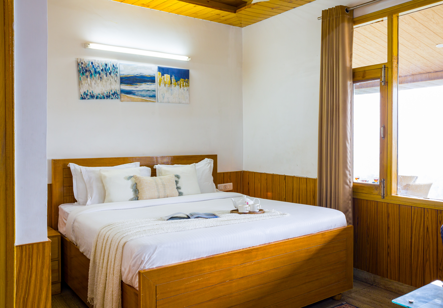 the castle villa hill view kasauli