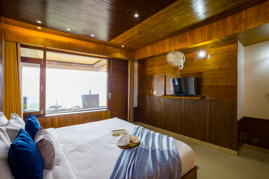 the castle villa hill view kasauli