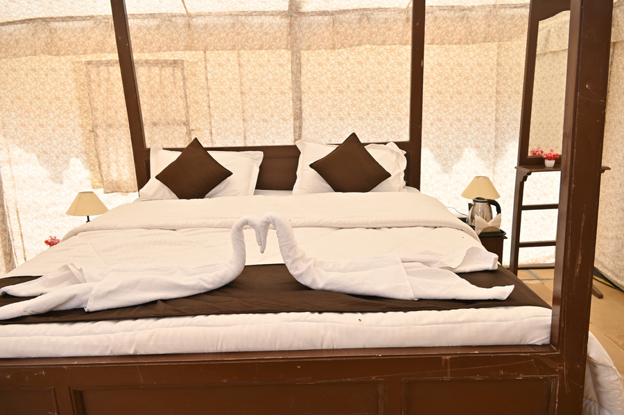 desert luxuria resort