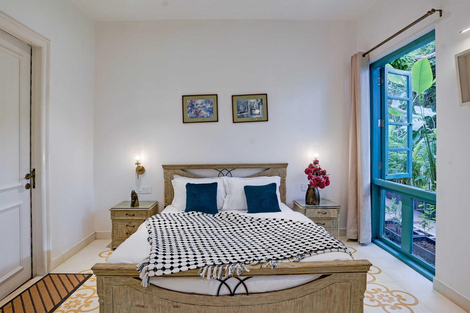 visalia by dancenter 3bhk villa in siolim