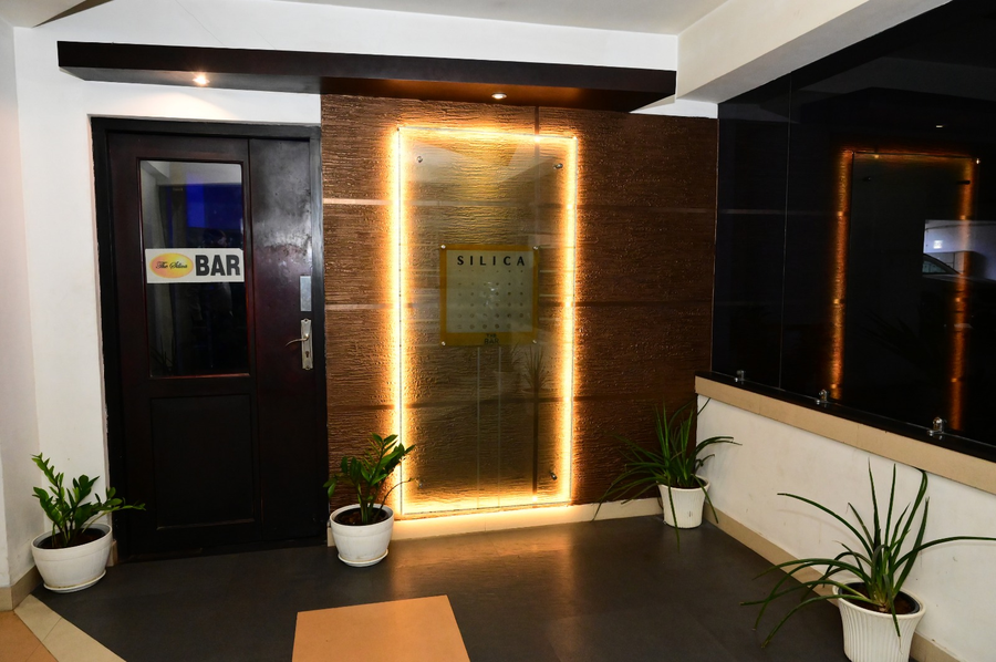 the mercy luxury business hotel