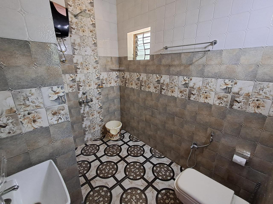 whispering waves luxury homes