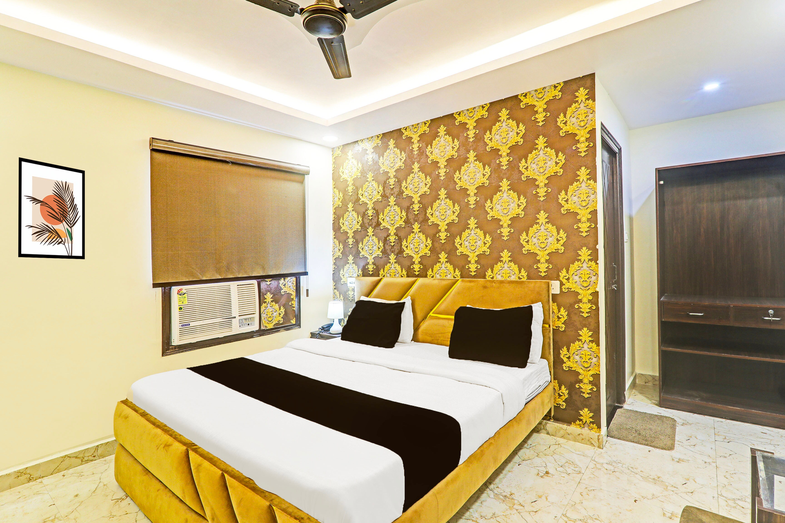 super hotel o kathauta jheel malhaur gomti nagar