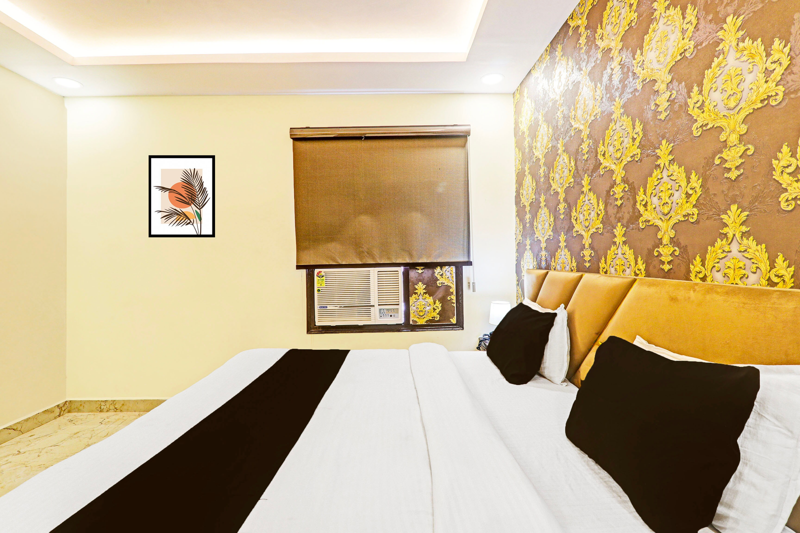 super hotel o kathauta jheel malhaur gomti nagar