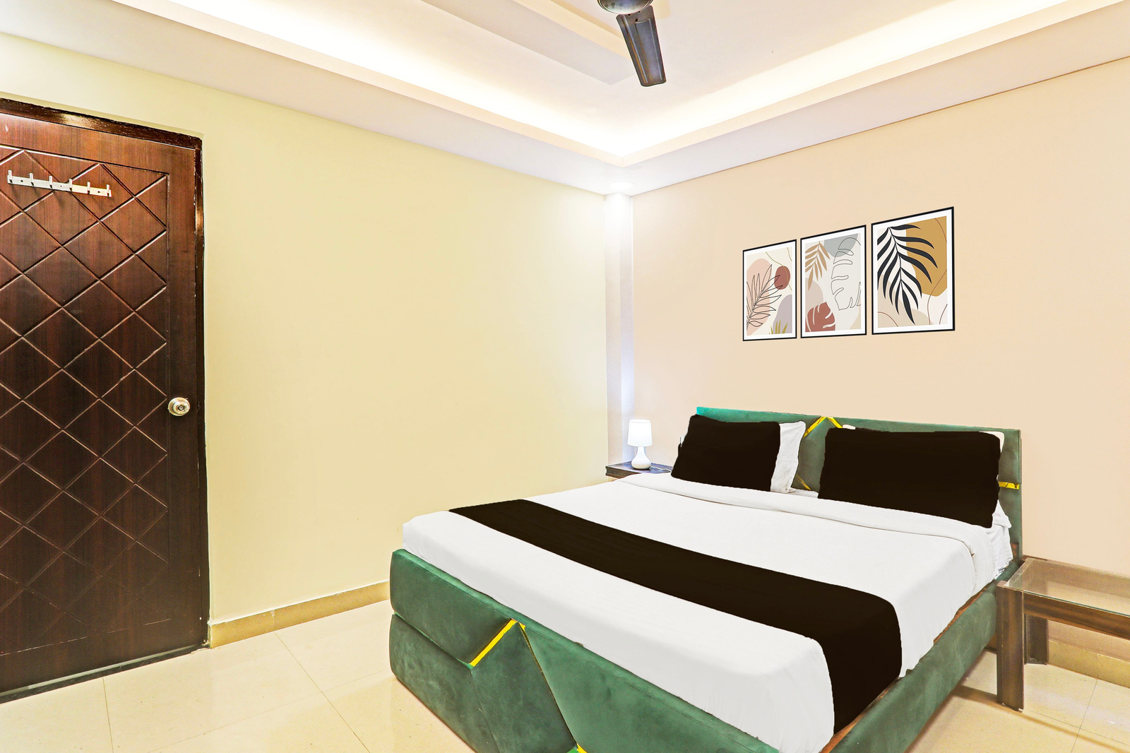 super hotel o kathauta jheel malhaur gomti nagar