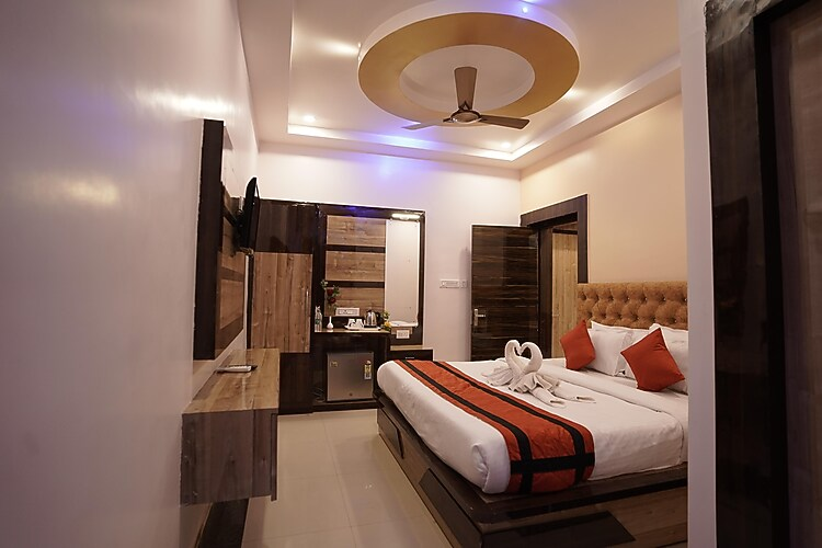 sanchari resort and restaurant