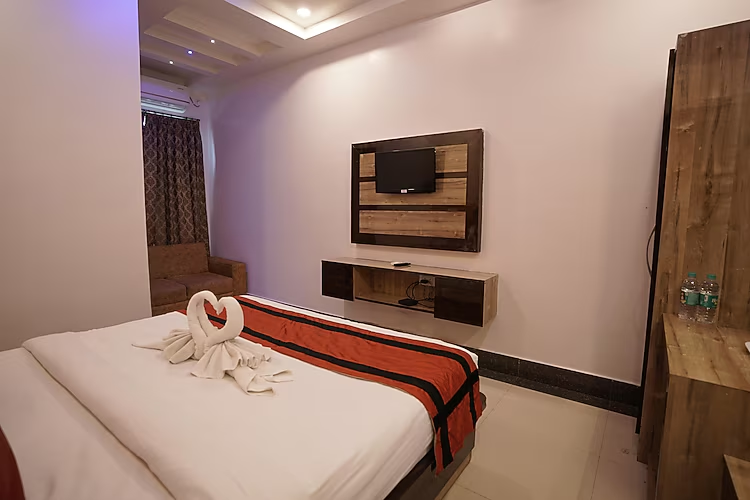 sanchari resort and restaurant