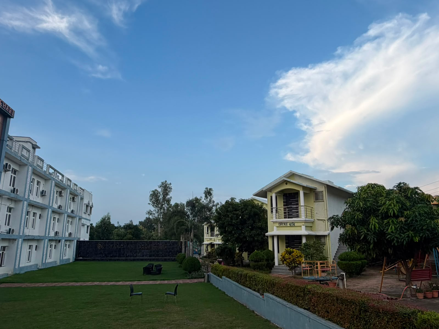 Sanchari Resort & Restaurant,Bolpur,3 star
