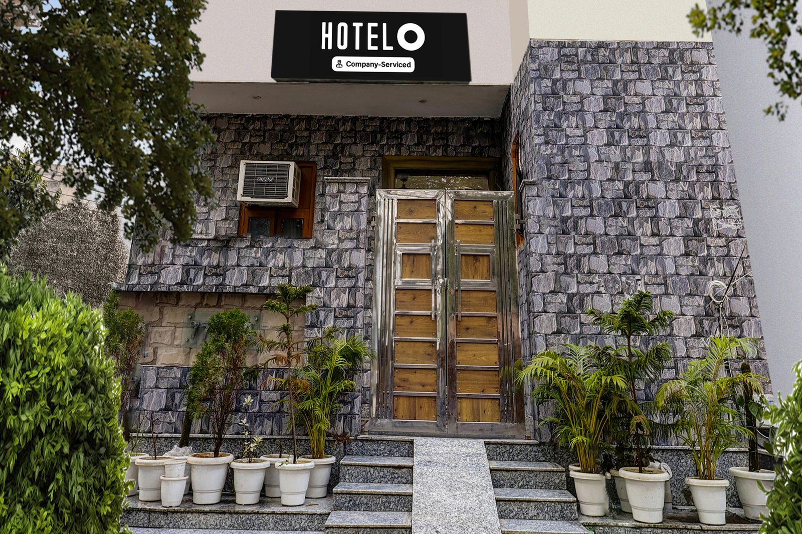 Hotel O Sector 52 Gurgaon,,3 star