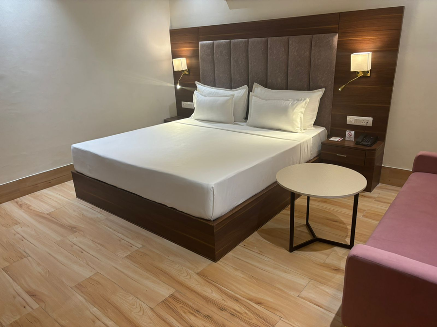 clarks inn suites agra