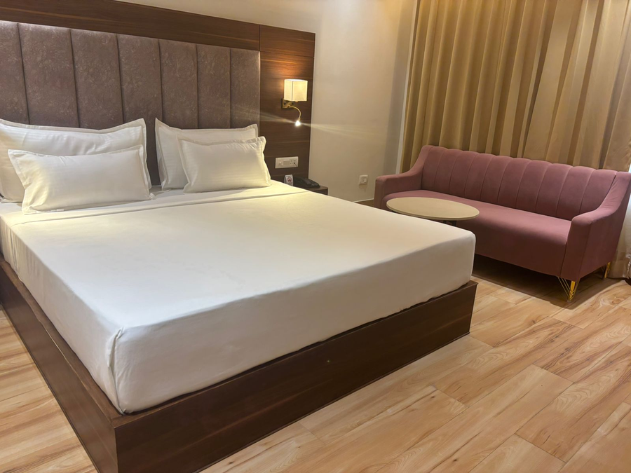 clarks inn suites agra