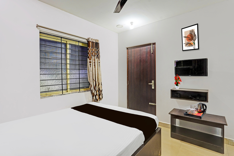 super collection o vanamthopu center nellore formerly esr guest inn