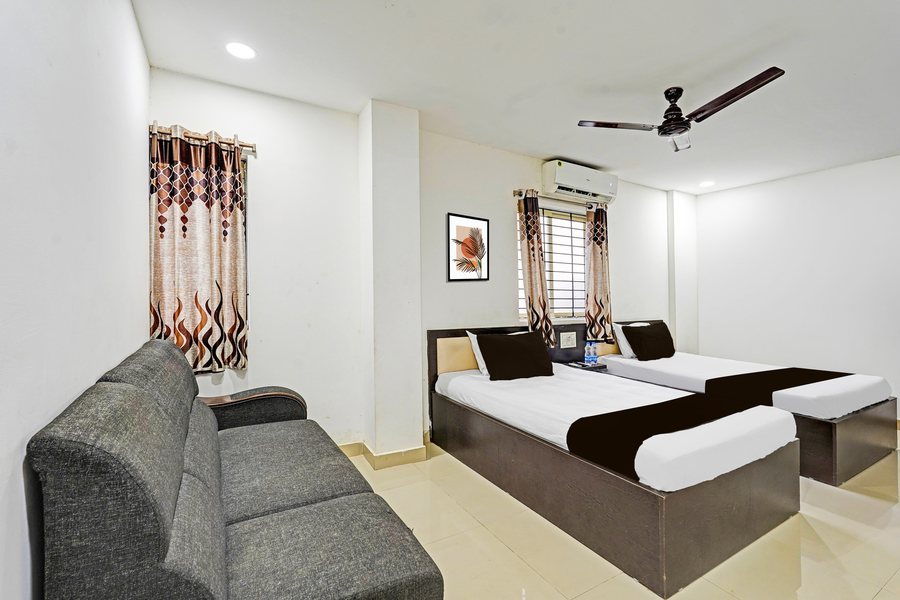 super collection o vanamthopu center nellore formerly esr guest inn