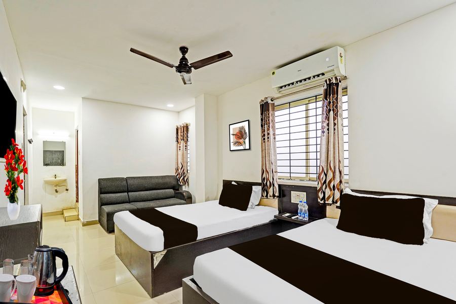 super collection o vanamthopu center nellore formerly esr guest inn