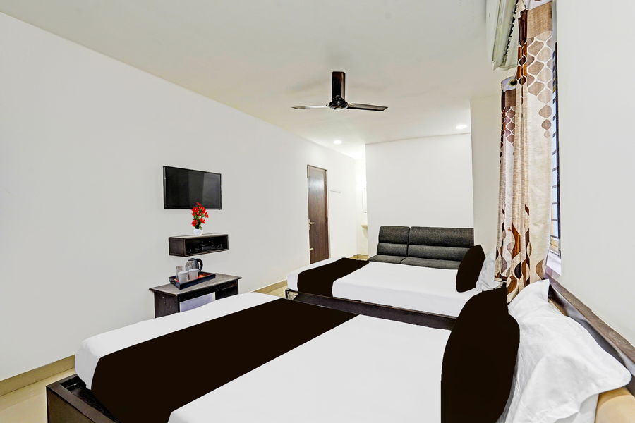 super collection o vanamthopu center nellore formerly esr guest inn
