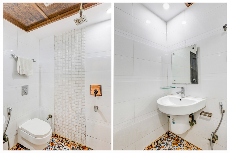 super townhouse arakashan road paharganj formerly mohan international