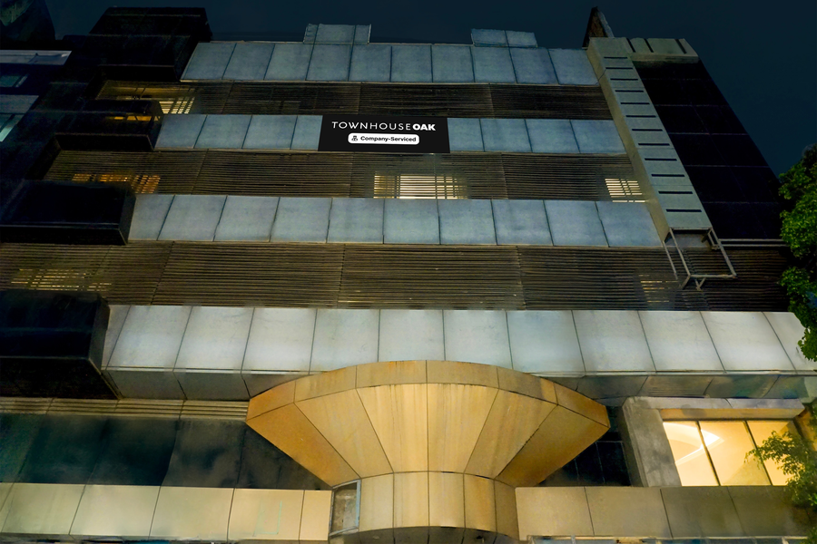 Super Townhouse Oak Jm Road Formerly Krishna Presidency,,3 star