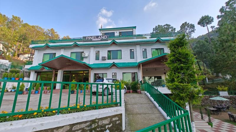 Pineland Resorts & Chalets Kasauli, Dharampur,3 star
