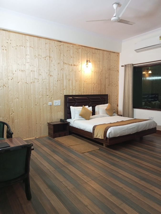 Pineland Resorts & Chalets Kasauli, Dharampur,3 star