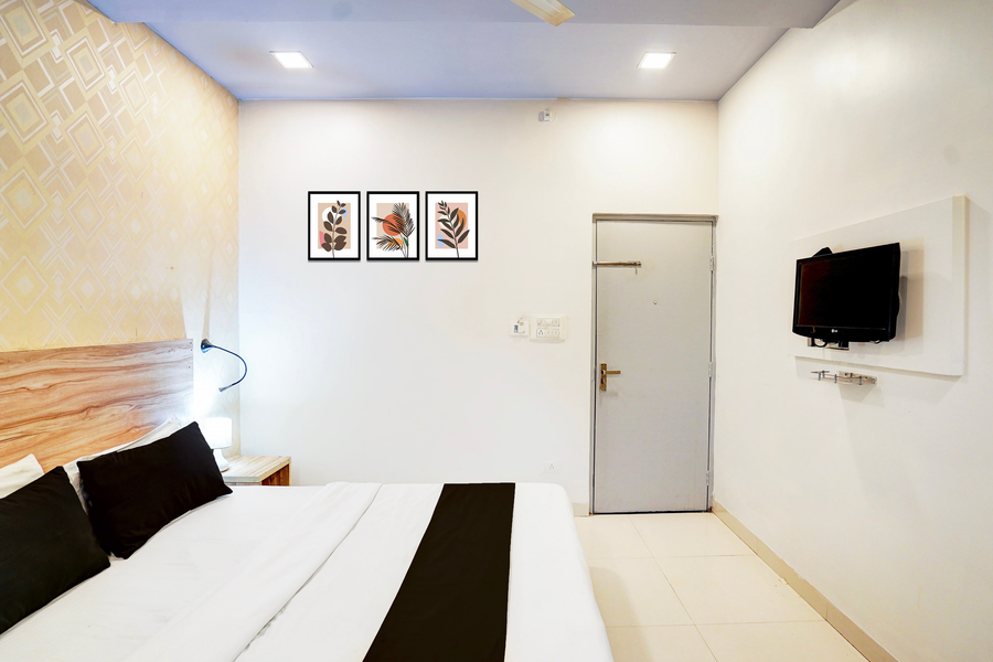 super hotel o katol road friends colony