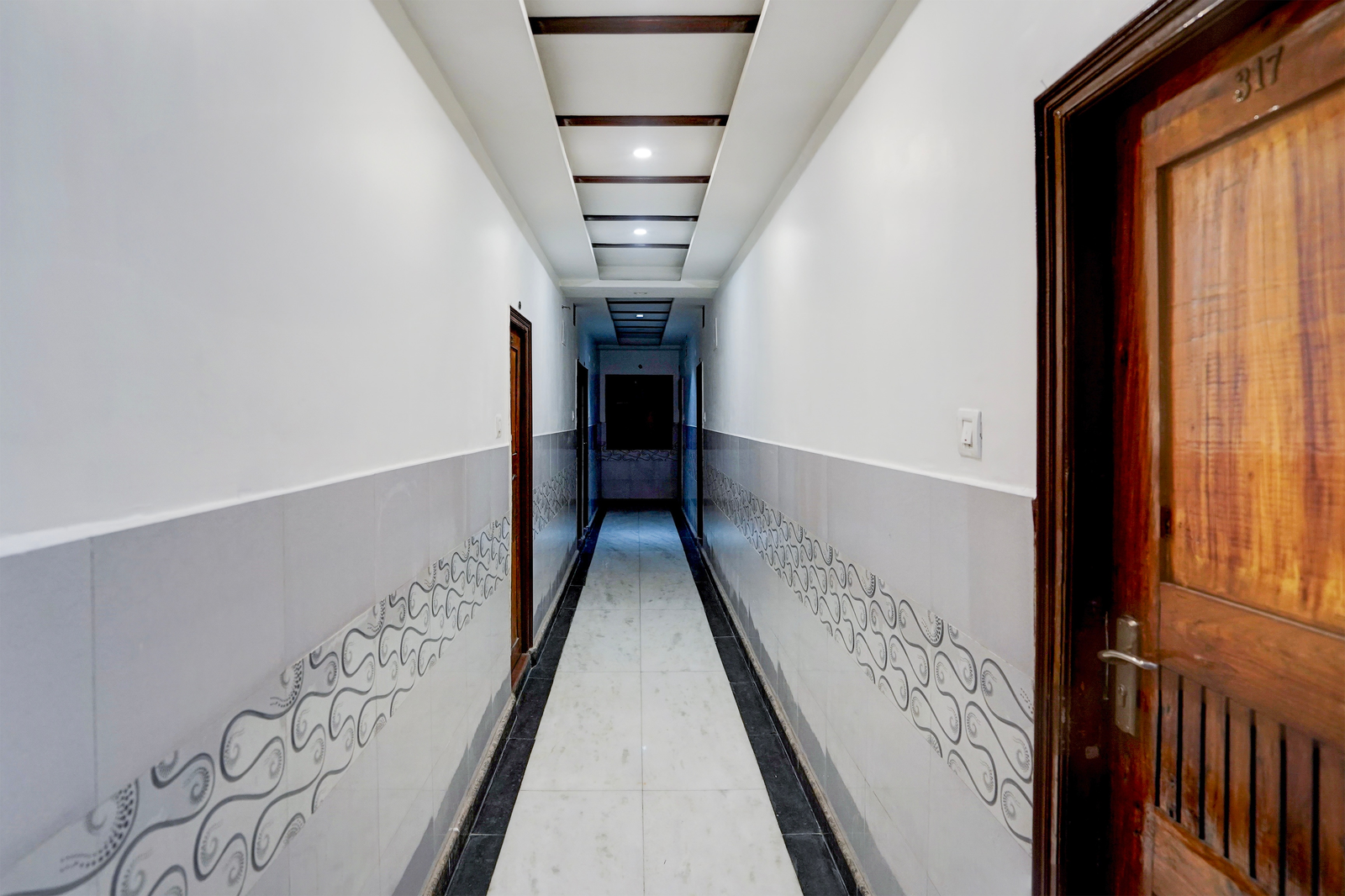 Super Collection O Kanpur Formerly Maharaja Palace,,2 star