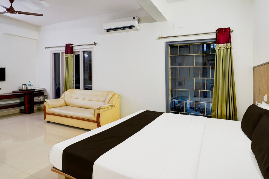 super townhouse medavakkam near jayachandran