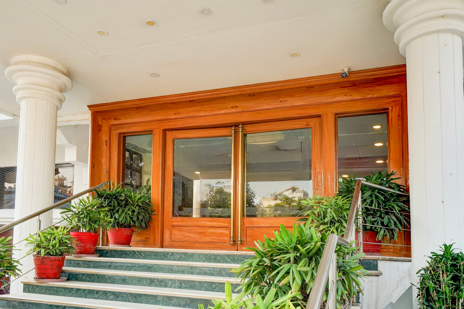 Super Townhouse Subhash Nagar Formerly Royal Palazzo,,4 star