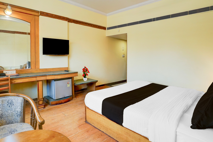 super townhouse subhash nagar formerly royal palazzo