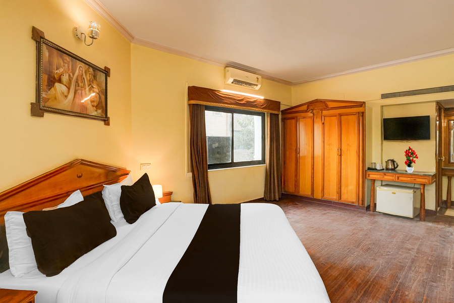 super townhouse subhash nagar formerly royal palazzo